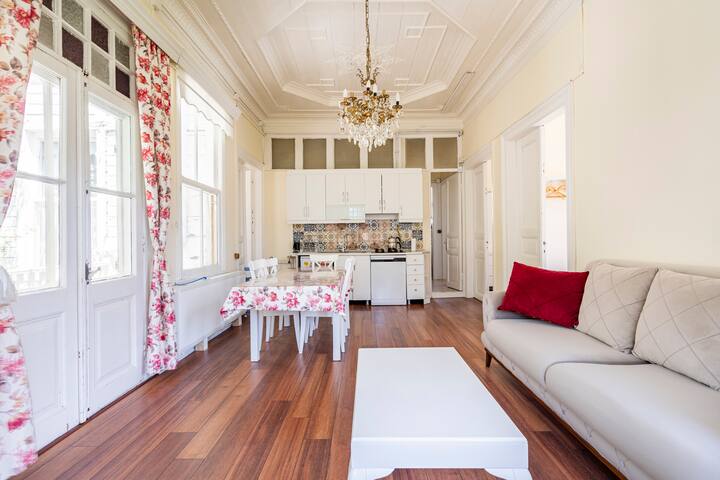 Lale Köşk 2 apartment with sea and forrest view gallery image 3