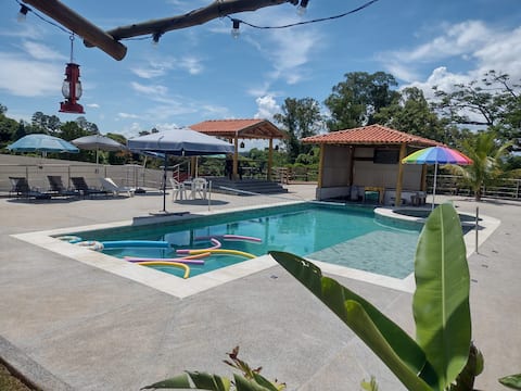 Beautiful and comfortable house with heated pool