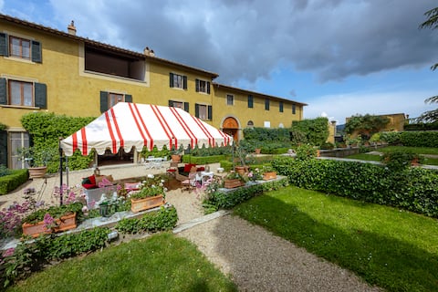 Villa di Tizzano between Chianti and Florence