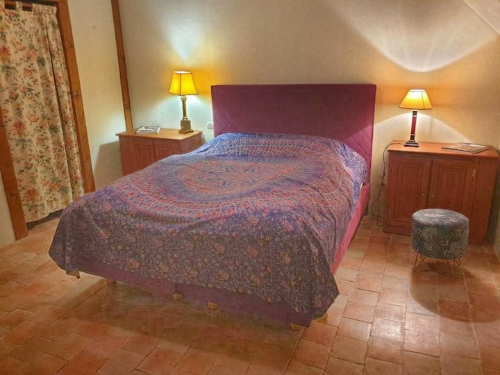 Chumba cha 3 cha kulala, ghorofa ya juu, chenye bafu