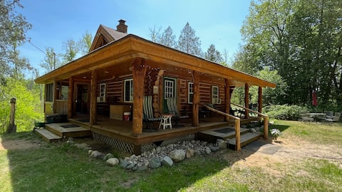 Gorgeous log cabin with private river frontage