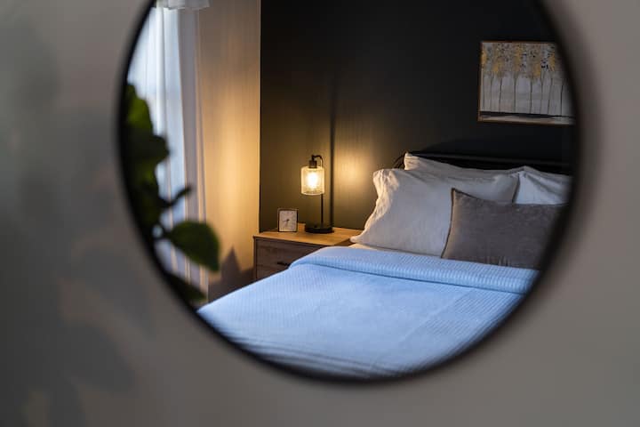 Nelly's Chalet // Bedroom 3 - Queen