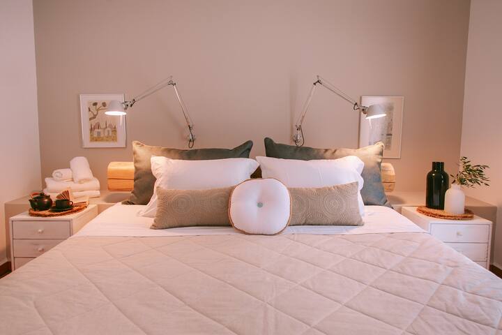 Villa Delfini, beachfront, best 2-16 guests, Syros gallery image 5