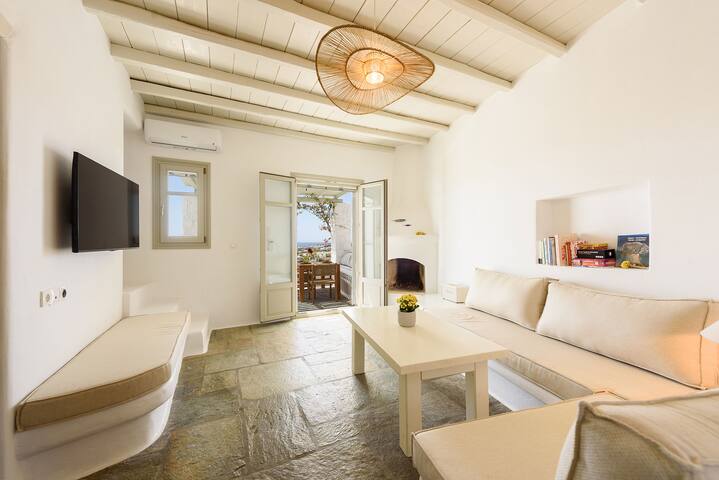 Thalatta Residence – Villa in Chrisi Akti, Paros gallery image 3