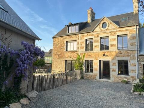 Spacious Maison de Maître-Baie du Mont St Michel
