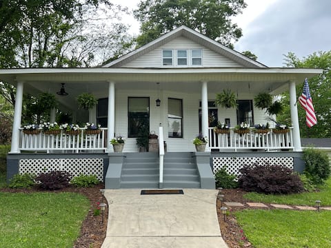 Comfortable Charming Old Home