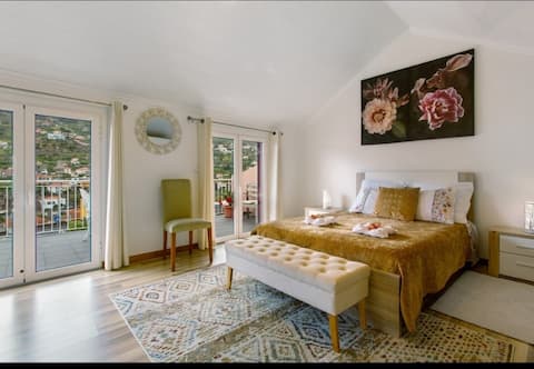 Popular Airbnb listing: Grandma's house in Machico