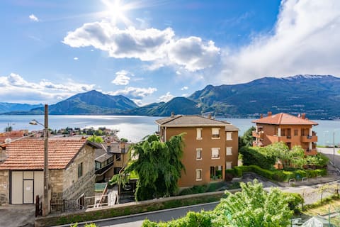 MARY HOUSE beautiful lake view whit privat parking