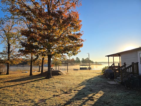 Cute Shawnee Twin Lakes home sleeps 10&has it all!