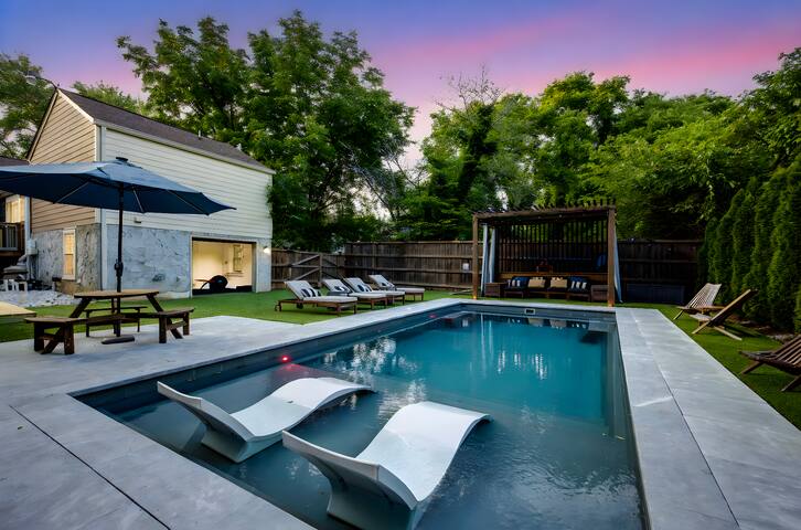 Private Pool Oasis | Stargazing + Outdoor Sauna gallery image 3