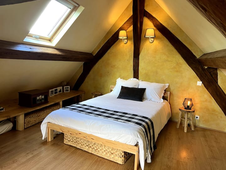 Krevat dopio, çarçafë janë të disponueshëm 