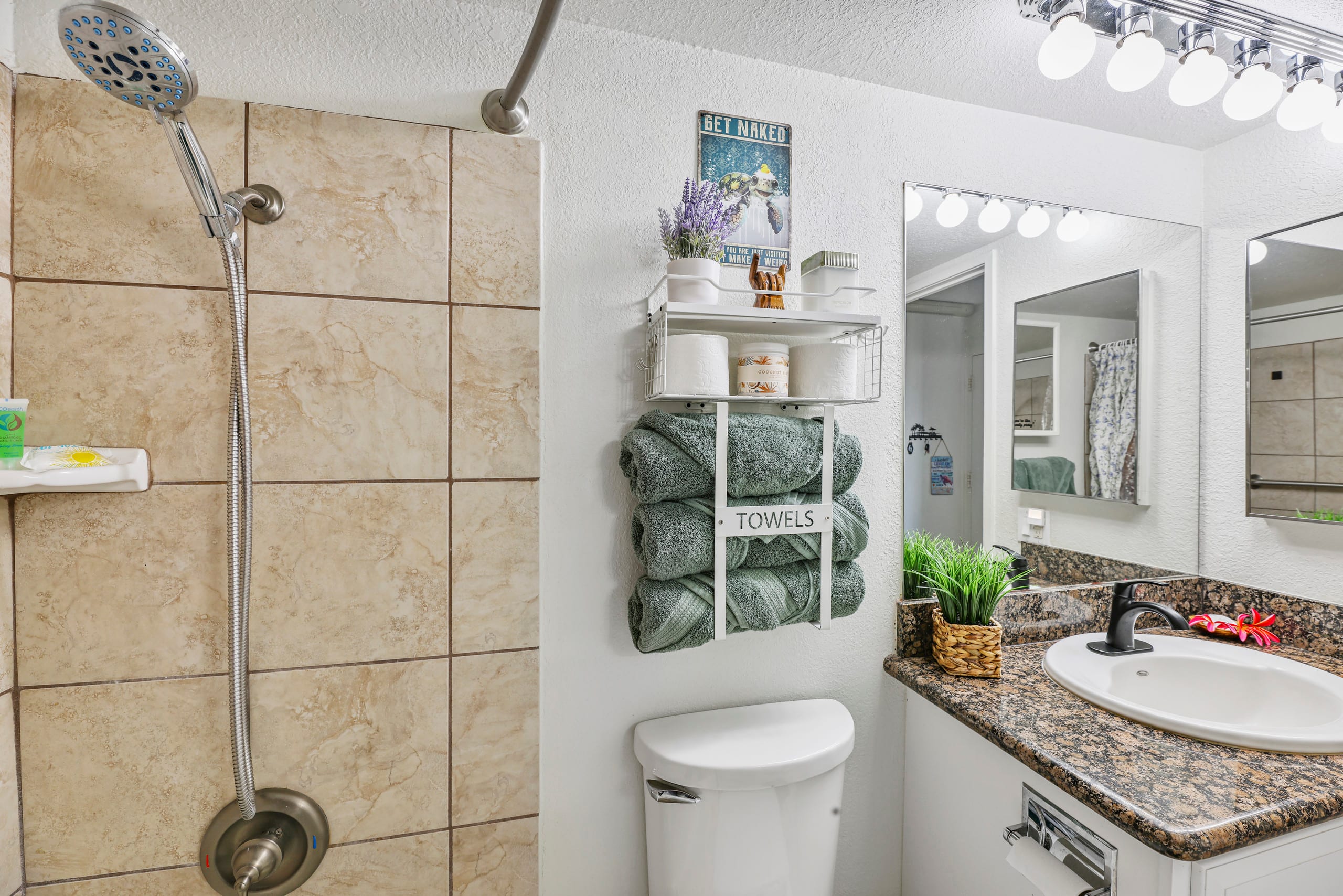 Condo in Kihei · ★5.0 · 1 bedroom · 2 beds · 1 bath - Image 21