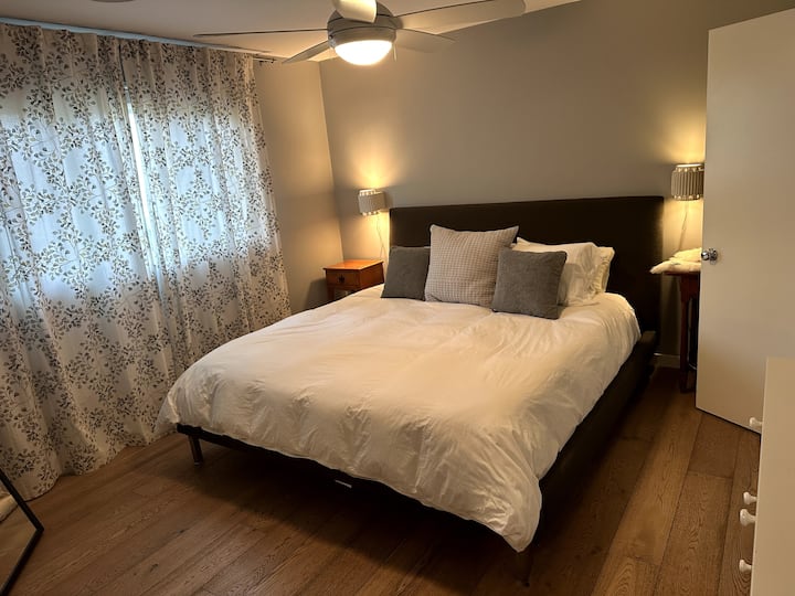 Bedroom #1 - Master Bedroom with full Bath and King Bed