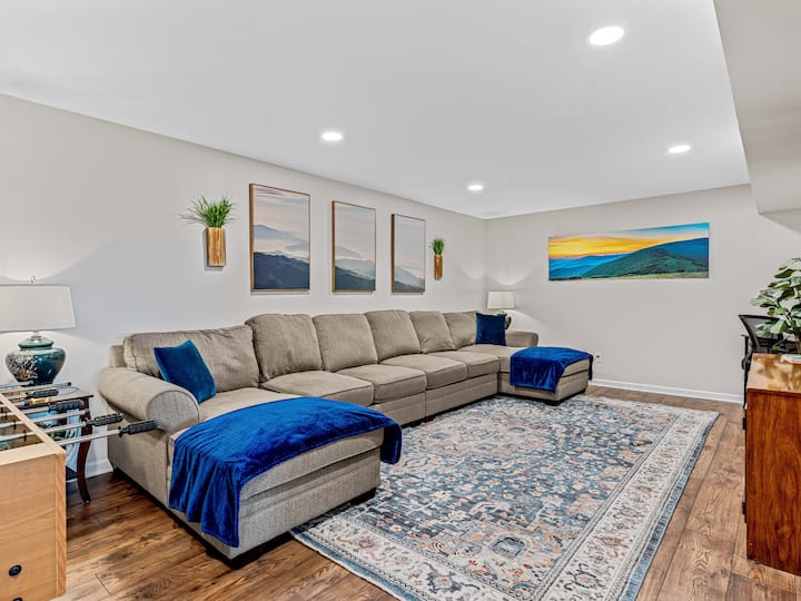 进入这张超级毛绒沙发后，请注意，您可能永远不想起床！