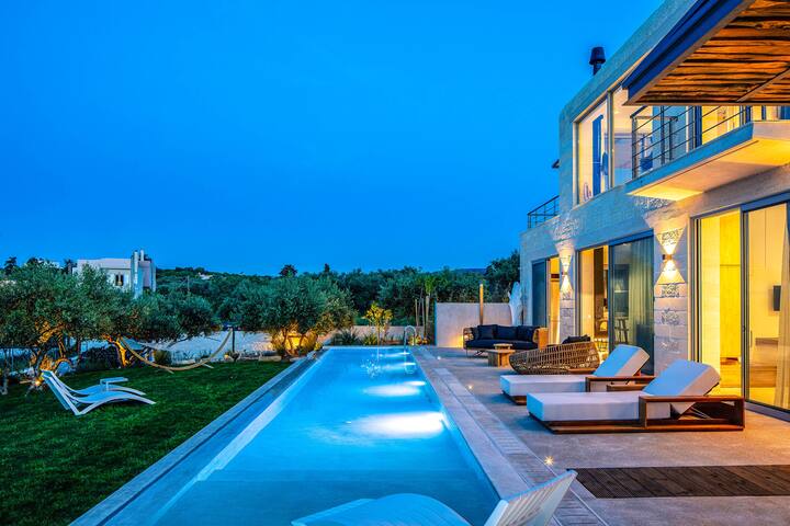 3′ to Beach & Near Chania / Private Heated Pool gallery image 2