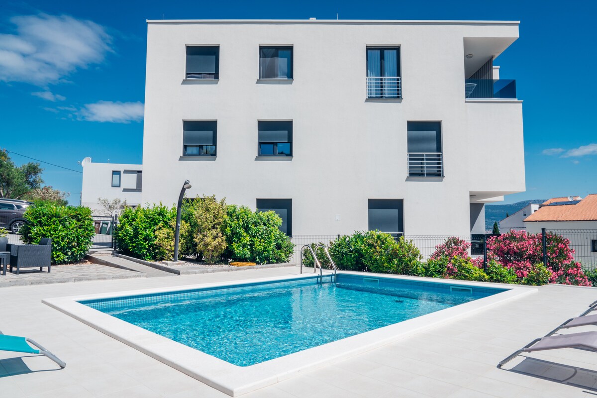 Sea SUn Slatine with 2 bedrooms, Slatine