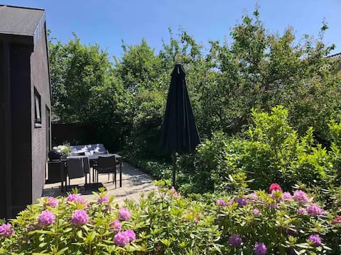 Newly renovated, private annex close to Aarhus