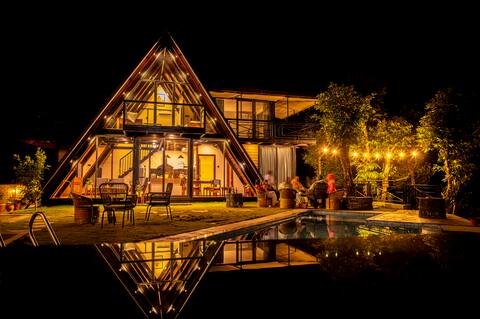 Mountain Villa w Private pool & modern interiors