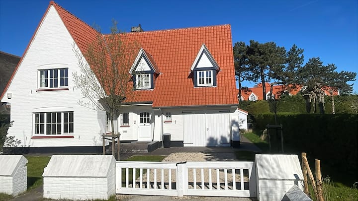 Les Goémons, family home