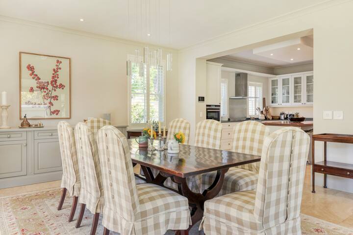Table View Estate | Constantia Wine & Golf Haven gallery image 5