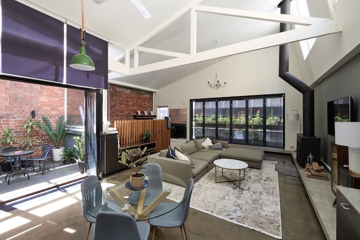 New York loft in the heart of Melbourne CBD