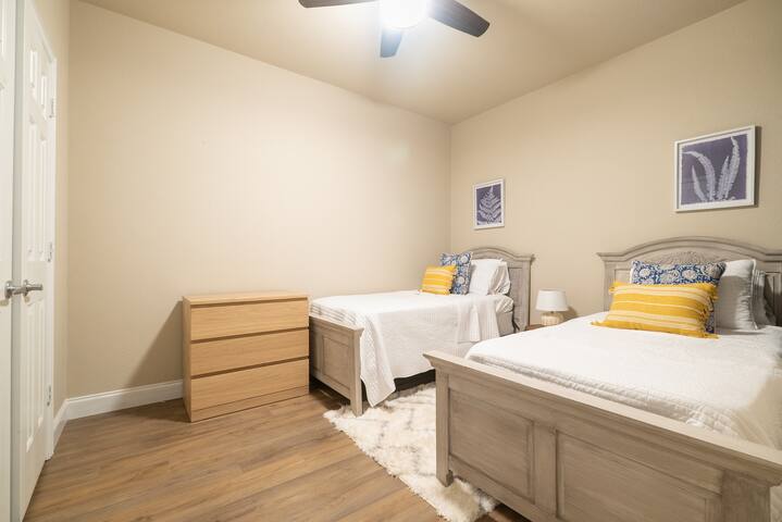 Quiet Home close to 35W + Pet friendly gallery image 3