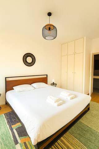 L’Émeraude – Beautiful Apartment in City Center gallery image 2