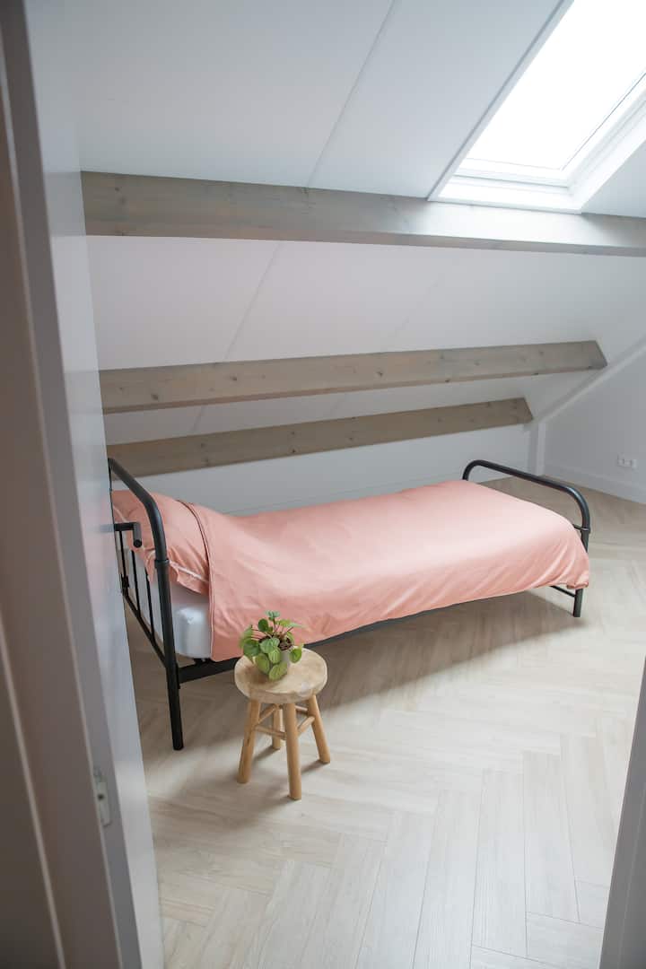 Schlafzimmer 2