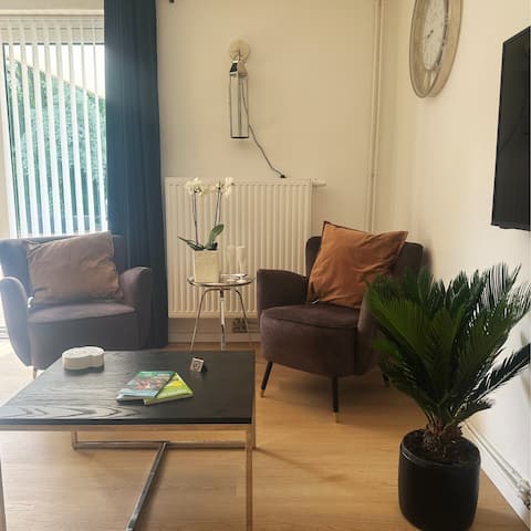 Spacious studio with private terrace and garden with sauna.