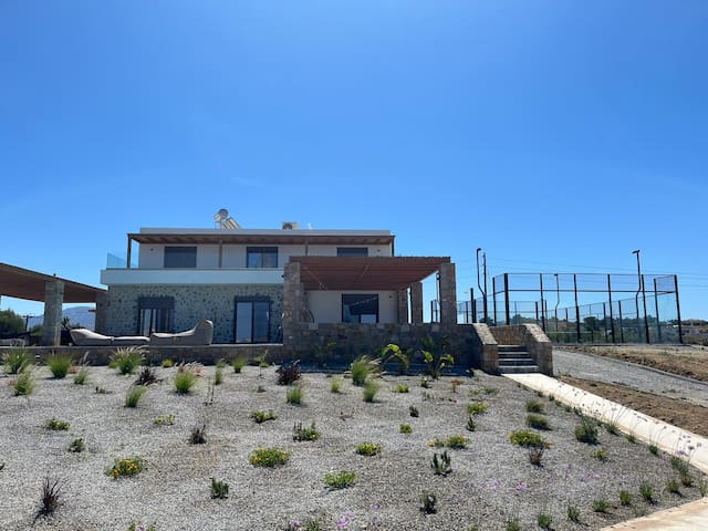 Villa Milan 1 with private pool and padel court