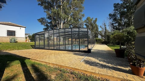 Spectacular Andalusian-style villa on a large estate