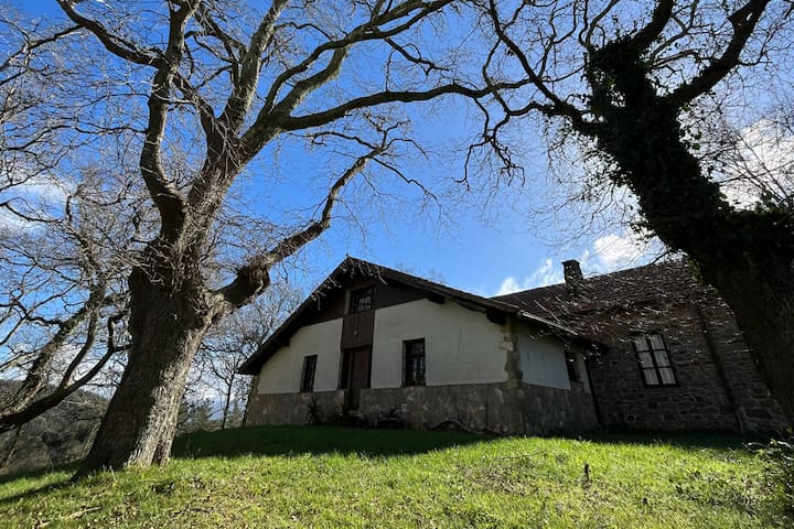 Sallobante Aterpetxea – Casa Completa