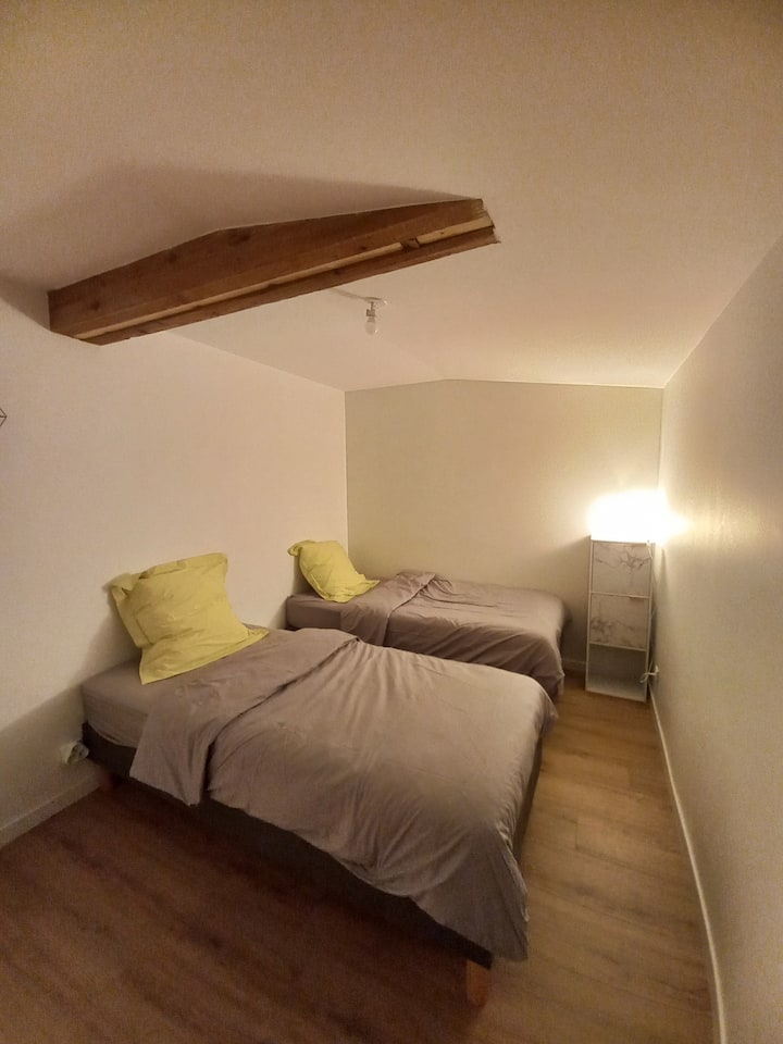 Единични легла