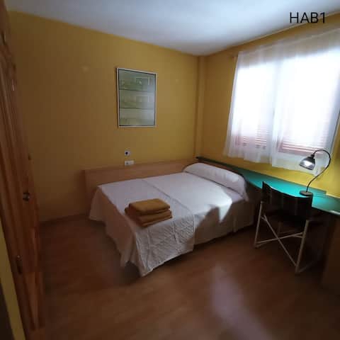 Private room (1/4) attached to Petrel