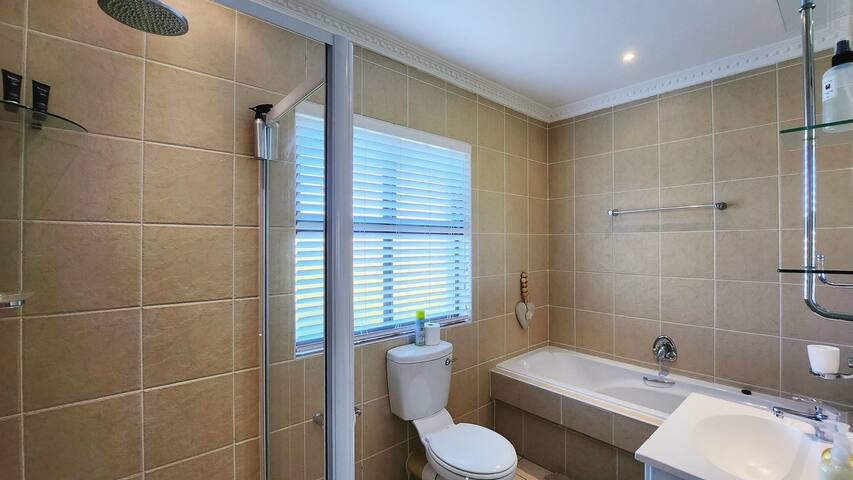 Island View 3 Bedroom Townhouse in Big Bay gallery image 4