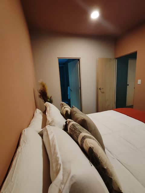 New - TOP floor 2 bedroom flat with AC