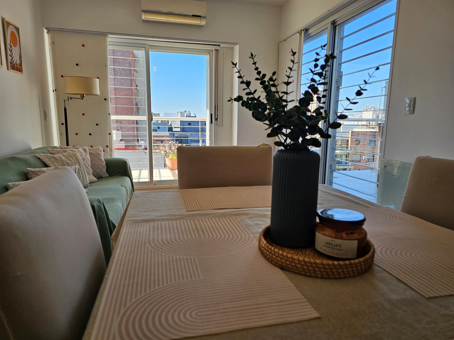 Apartamento de 2 quartos com varanda e máquina de lavar em Belgrano
