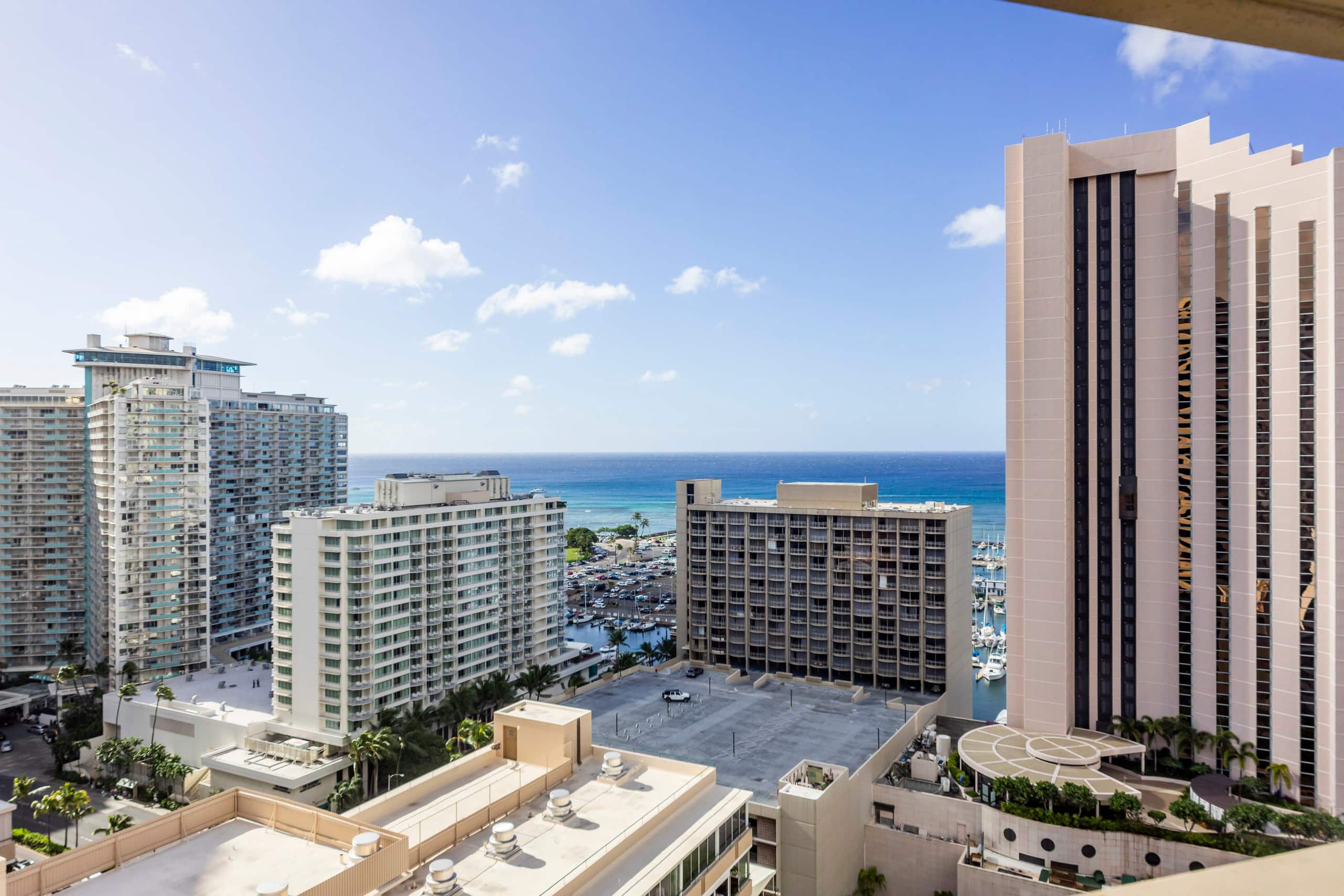 Condo in Honolulu · ★4.75 · 1 bedroom · 2 beds · 1 shared bath - Image 29