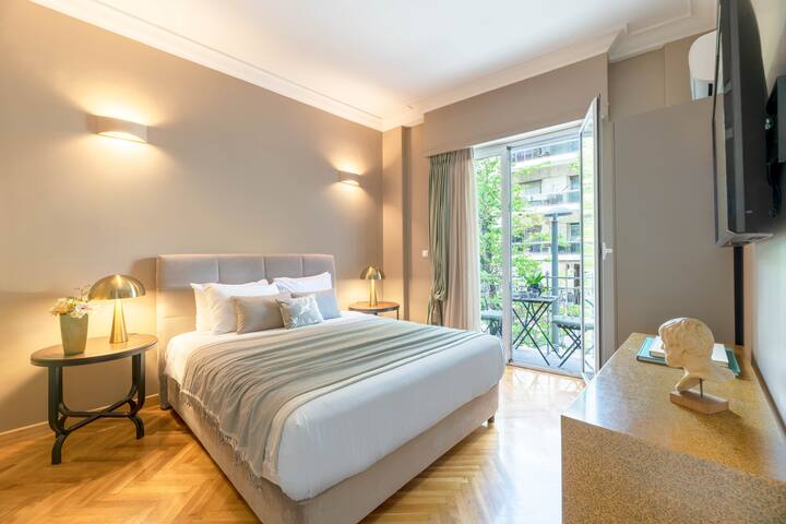 Exclusive Acropolis 4BDR Large Residence gallery image 4