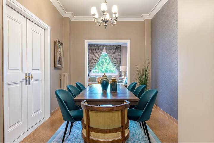 Exclusive Acropolis 4BDR Large Residence gallery image 3