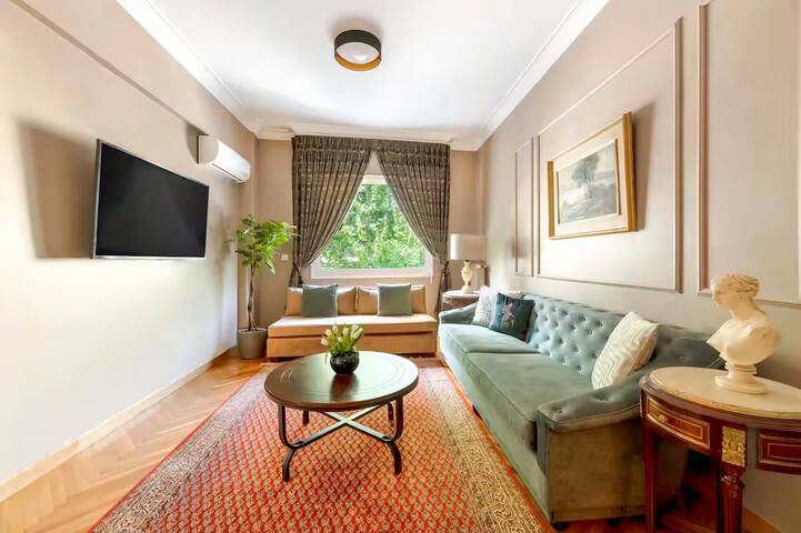 Exclusive Acropolis 4BDR Large Residence gallery image 2