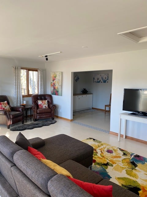 Popular Airbnb listing: G.V.R Retreat in Rocky View County