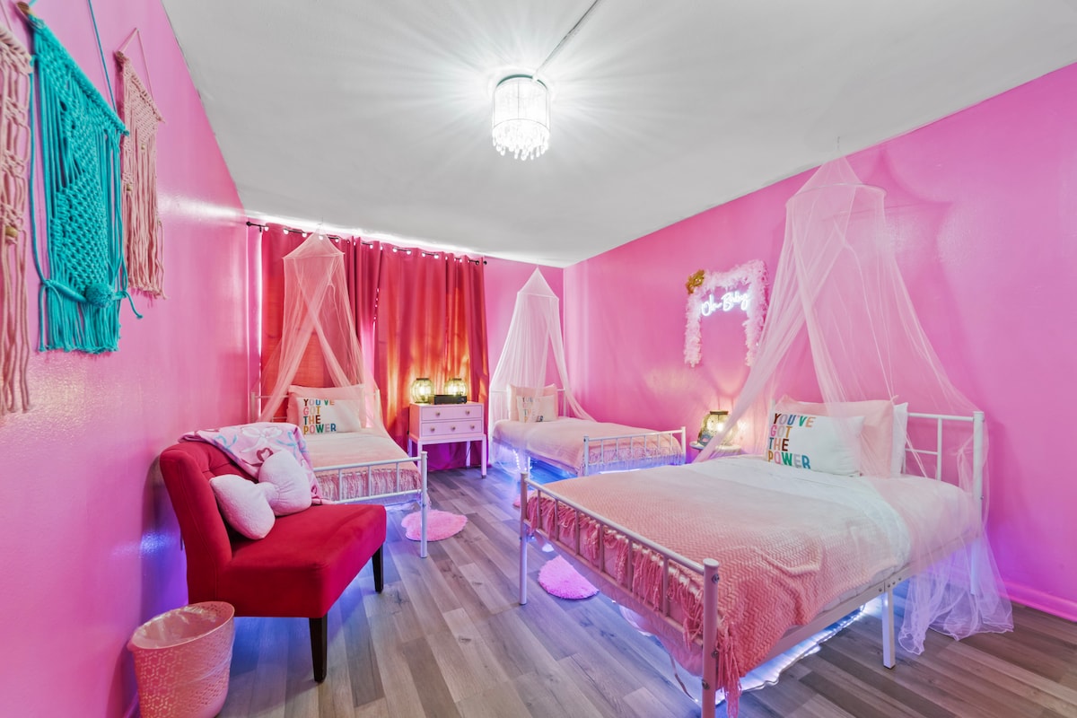 Pink Wisteria House Nola | 10 Min to Bourbon St - Houses for Rent