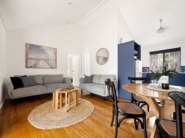 Chardonnay Spa Chalet at Island Brook Estate gallery image 4