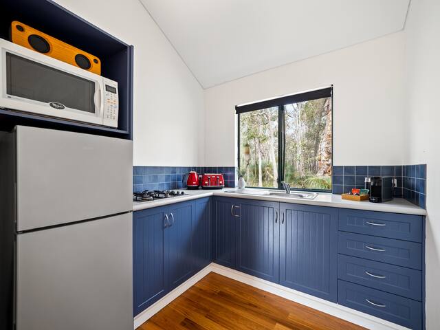 Semillon Forest Chalet at Island Brook Estate gallery image 3