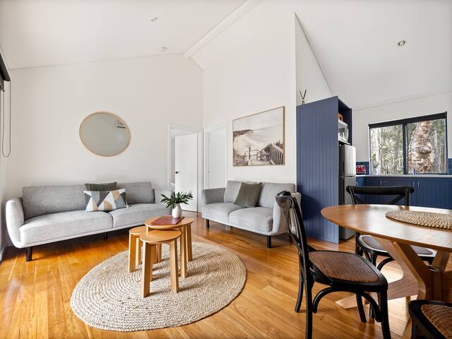 Semillon Forest Chalet at Island Brook Estate gallery image 4