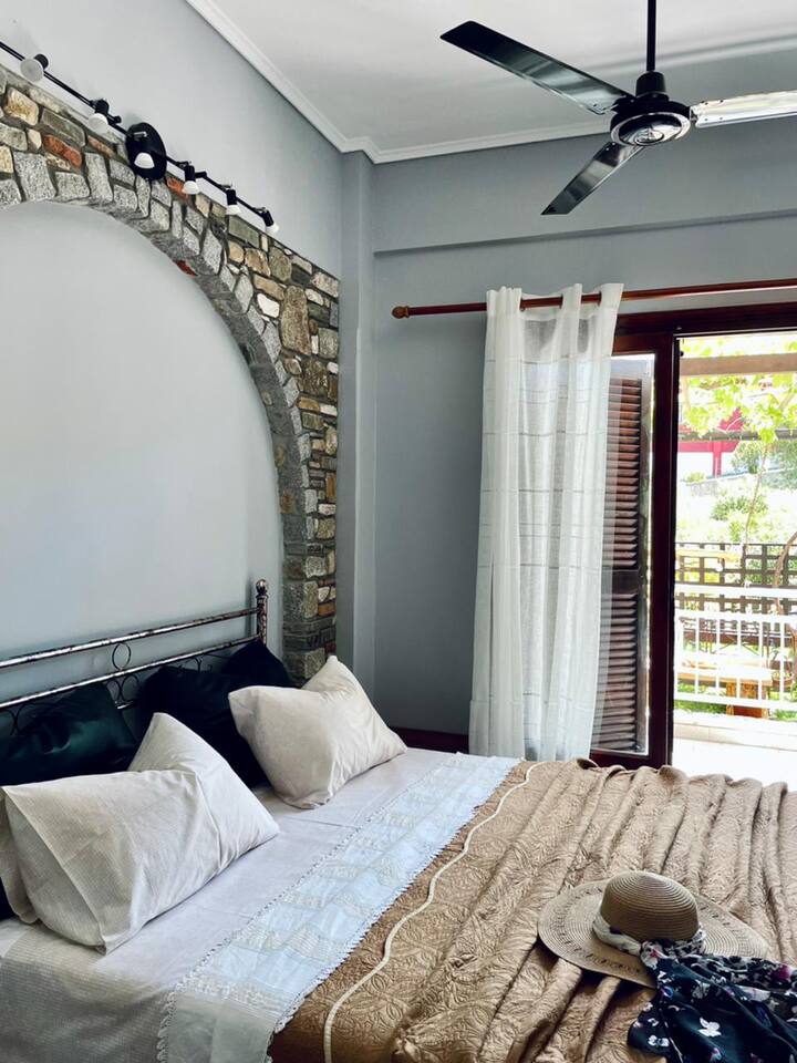 საძინებელი 1