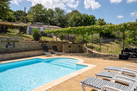 Provençal house in the countryside