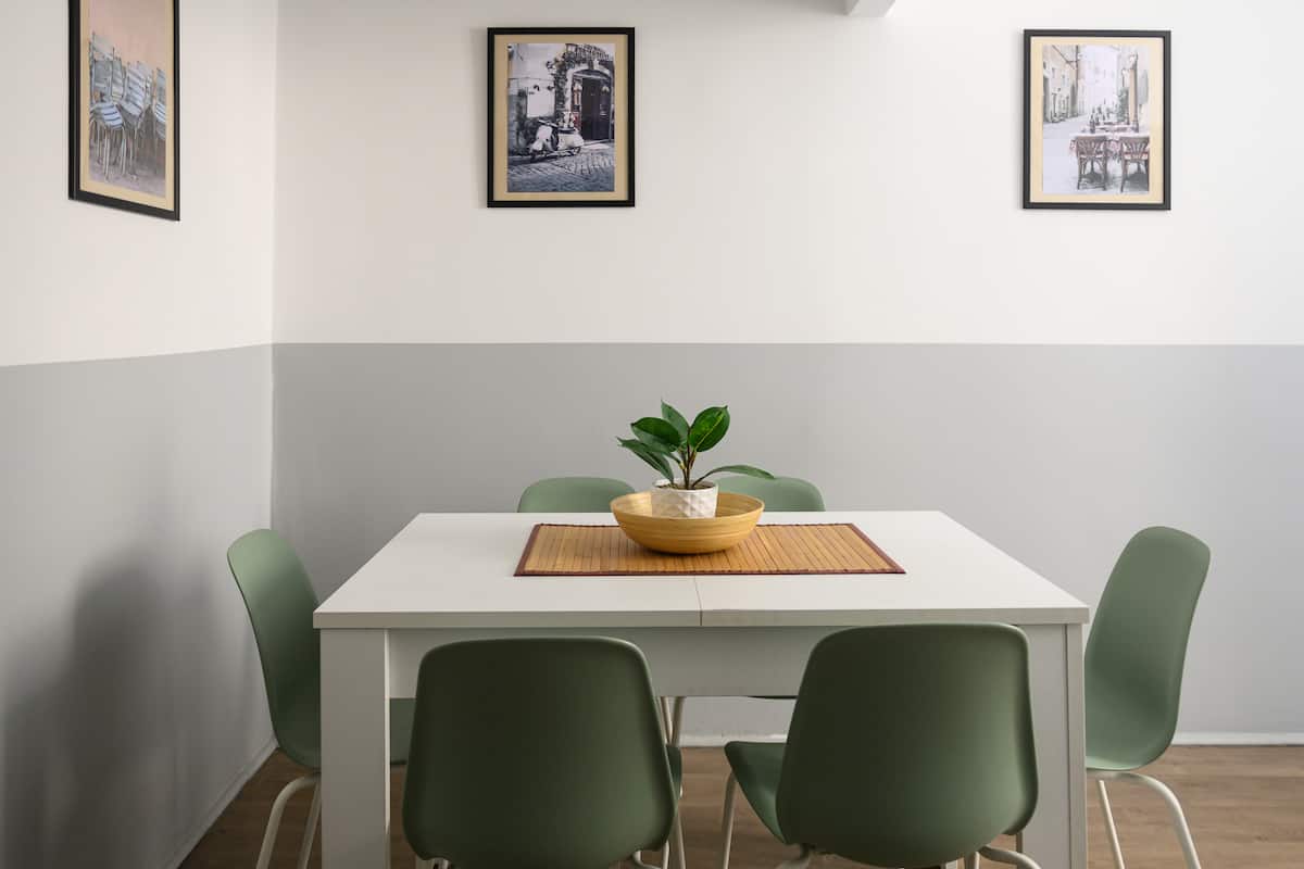 Grazioso appartamento vicino alla stazione – 3 letti, 3 bagni — Cucina completa 2 | Casa vacanze LovedHomes a Roma