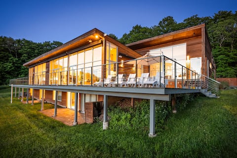 Mountain Views, Hot Tub & Sauna near Roxbury